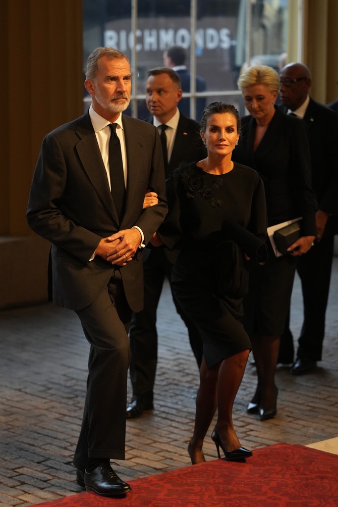 Istaknute zvanice na prijemu veka u Bakingemskoj palati, organizovanom u čast kraljice Elizabete II 