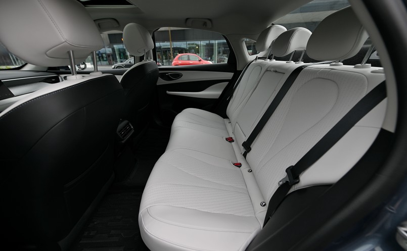 Nowy BYD Seal 5 DM-i