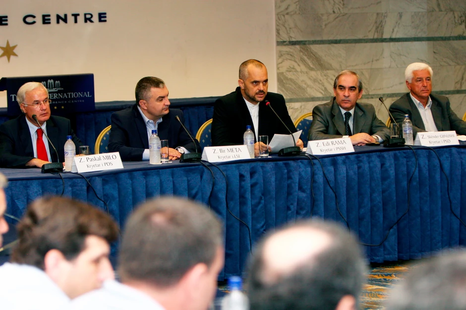 Iljir Meta i Edi Rama iz vremena dok su bili saradnici (fotografija iz 2006. godine)