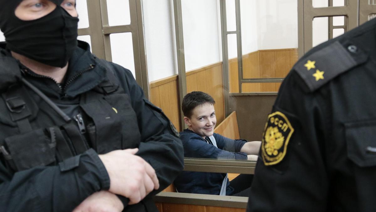 Nadija Sawczenko w czasie procesu w Doniecku, 22 marca 2016 r.