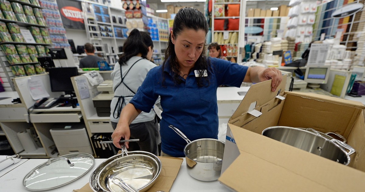 Bed Bath & Beyond CEO steps down weeks after activist investors release