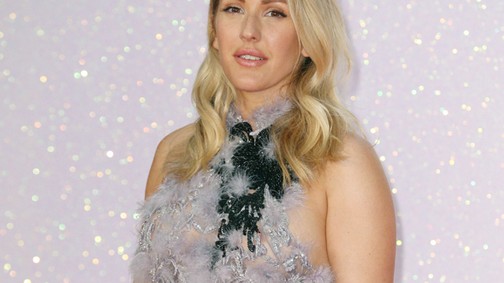 Ellie Goulding mellet és feneket villantott a Bridget Jones premierjén
