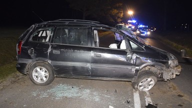 Przerażający wypadek. Auto przygniotło kierowcę