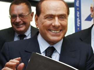 silvio berlusconi pap podpisany