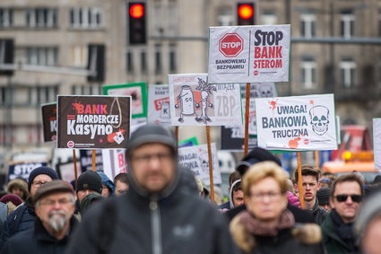 Ustawa frankowa może zmniejszyć zyski banków nawet o jedną piątą