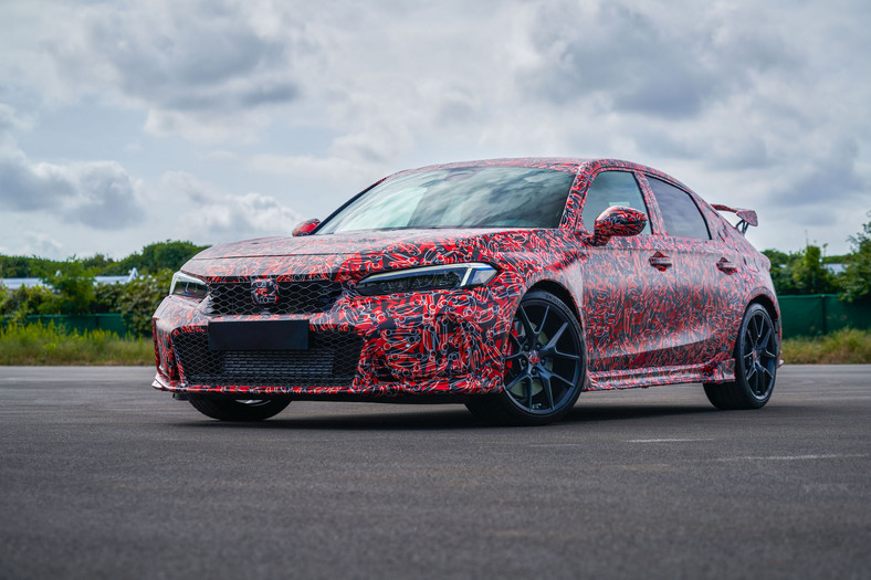 Honda Civic Type R 2023 w kamuflażu