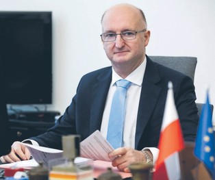 Wawrzyk: UE musi zrzucić się na pomoc dla uchodźców