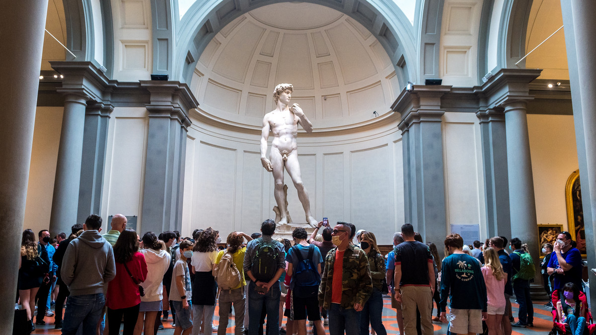 Nauczycielka z USA zwolniona za pokazanie rzeźby Dawida bohaterką we Włoszech