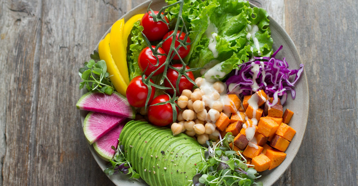 Dieta wegetariańska – zalety i wady. Czy stosując dietę wege, można schudnąć?