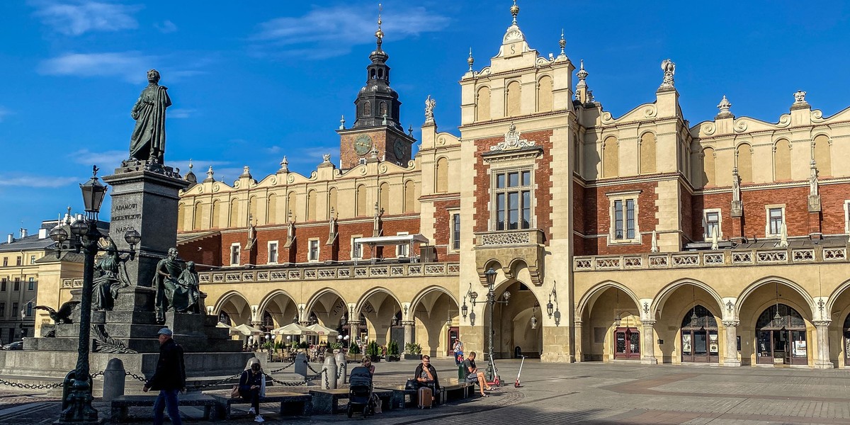 W Krakowie rozpoczyna się remont Sukiennic