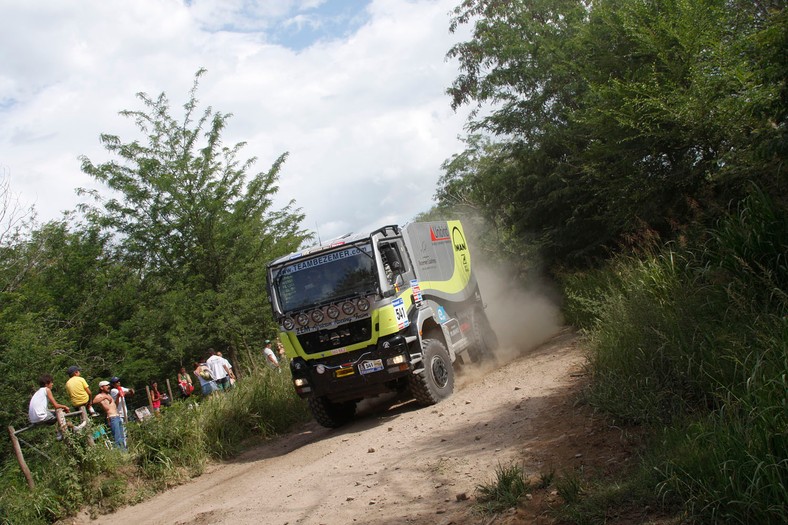 Rajd Dakar 2011: awans Hołowczyca (2.etap, wyniki, fot. Willy Weyens)