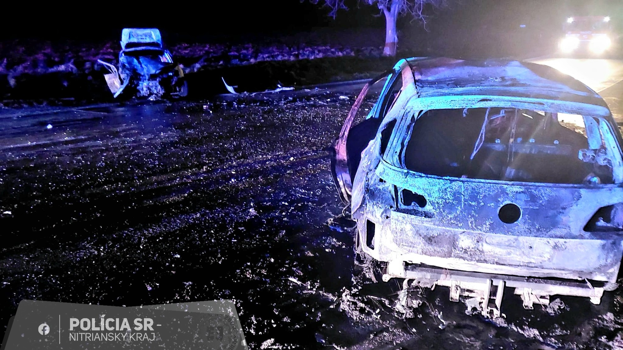 Pro obci Semerovo došlo k tragickej dopravnej nehode, pri ktorej uhoreli dvaja ľudia.