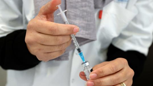 Szczepionka Na Covid Pfizera Zaakceptowana W Unii Europejskiej Przez Ema I Ke