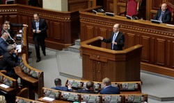 Jaceniuk: Rosjanie kierują separatystami na wschodzie Ukrainy