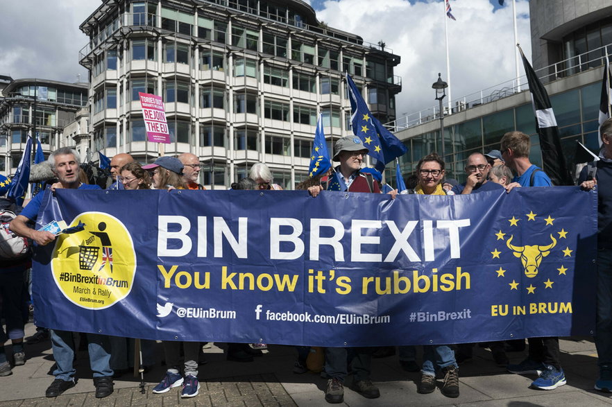Brytyjczycy na demonstracji wzywającej Wielką Brytanię do ponownego przystąpienia do Unii Europejskiej, Londyn, Wielka Brytania, 23 września 2023 r.