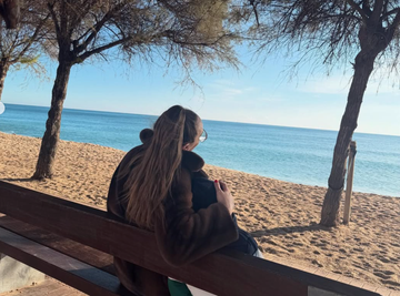 Pevačica (49) se POVREDILA NA NASTUPU, odmah joj ukazana LEKARSKA POMOĆ - evo u kakvom je stanju nakon! (FOTO)