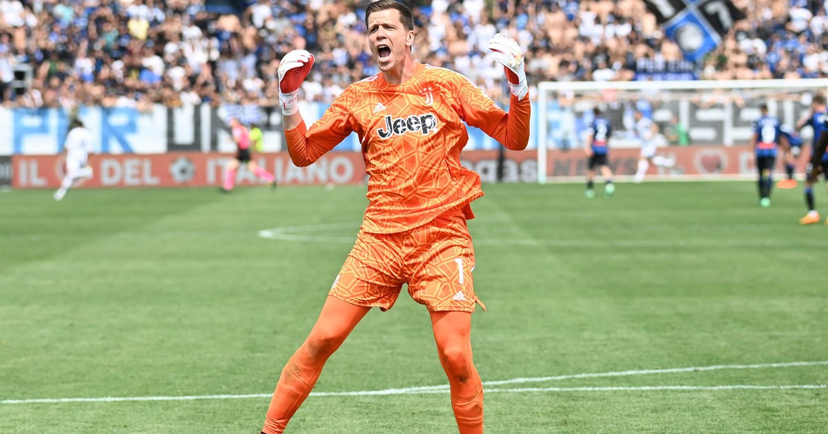 Juventus vs. Atalanta, great save by Wojciech Szczesny.  He saved a draw