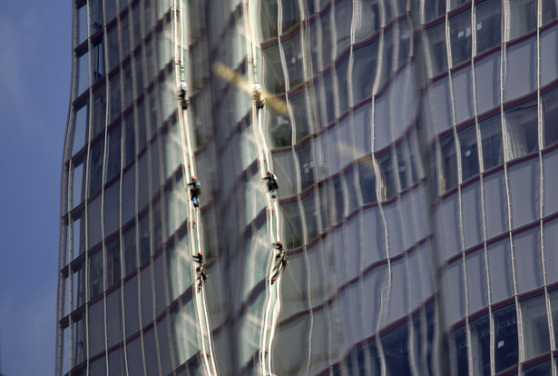 Aktywistki Greenepeace wspięły się na gmach The Shard. Wśród nich Polka