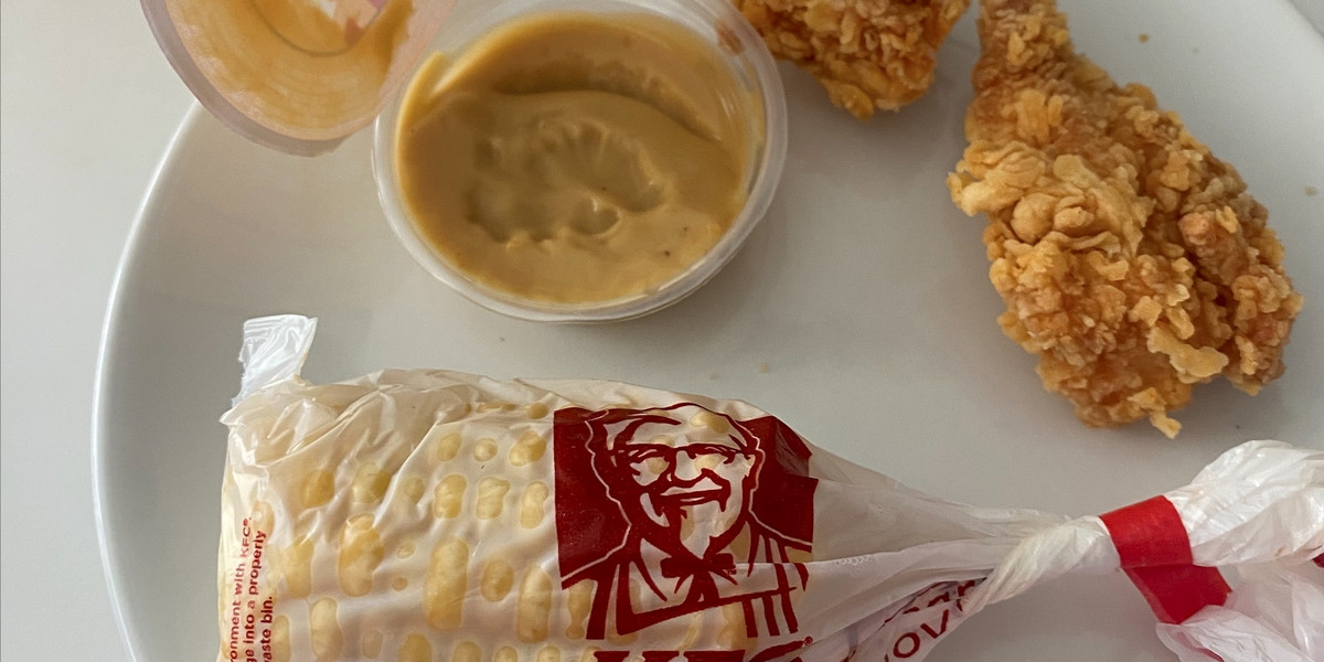 Czytelniczka pokazała swój posiłek z KFC.
