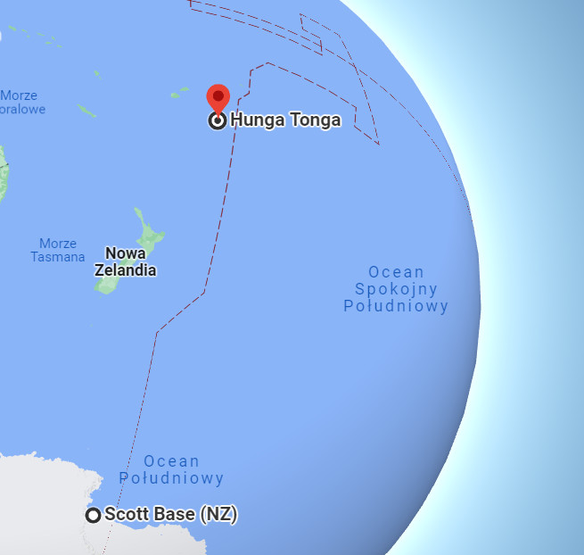 Antarktydę i wulkan Hunga Tonga dzieli ok. 7 tys. km