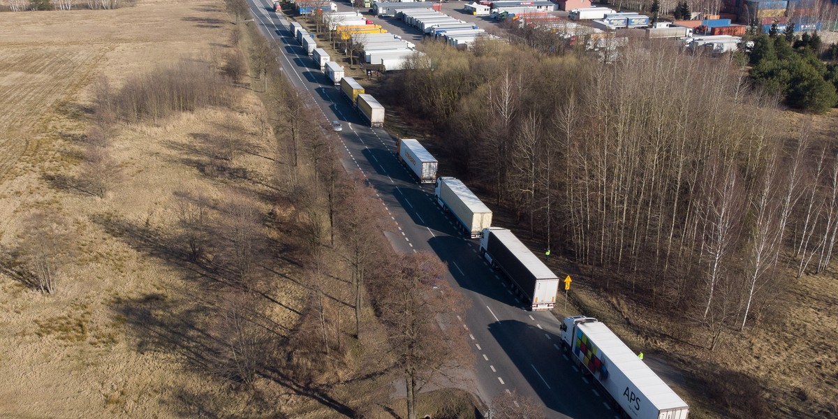 Protest przeciwko transportowi towarów do Rosji i Białorusi na polsko-białoruskim przejściu granicznym w Koroszczynie, 14 marca 2022 r. 