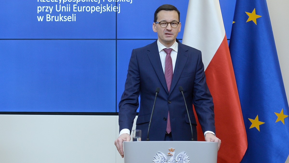 Mateusz Morawiecki po raz pierwszy reprezentuje Polskę na szczycie unijnym. Podczas konferencji prasowej premier odniósł się do niemal półtoramilionowej kary dla TVN. Morawiecki mówił także, że Donald Tusk zaczął mówić takim samym językiem jak Polska.