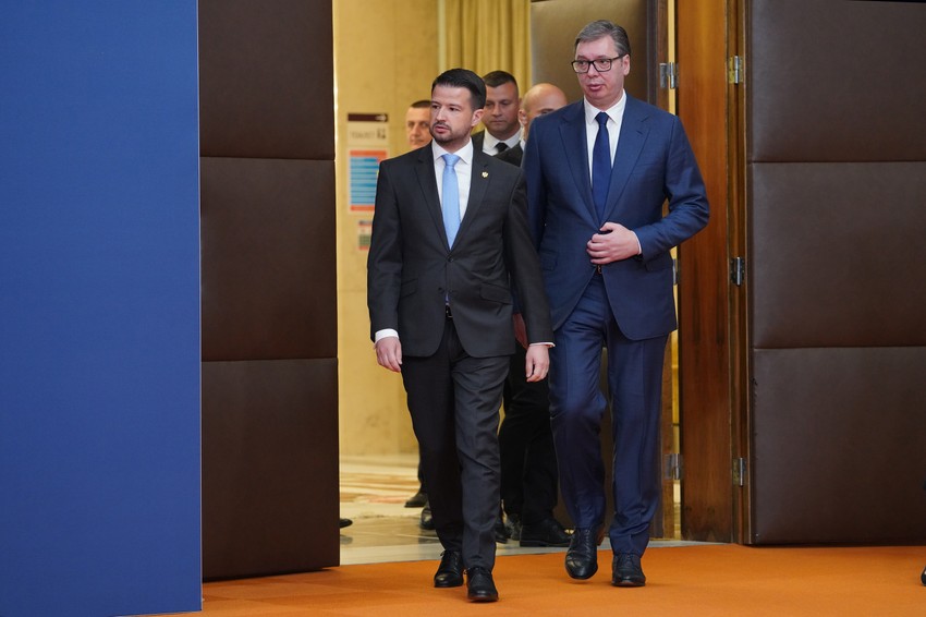 Milatović i Vučić uoči obraćanja