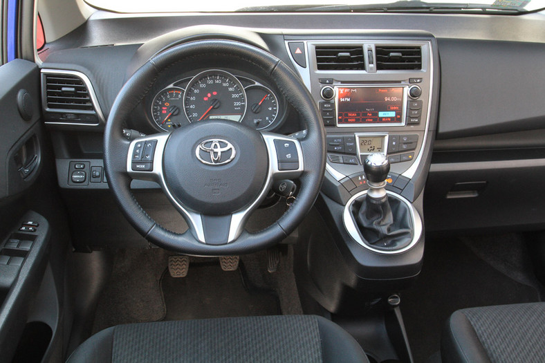 Toyota Verso S kontra Hyundai ix20 i Citroen C3 Picasso: czy to vany idealne na miasto?
