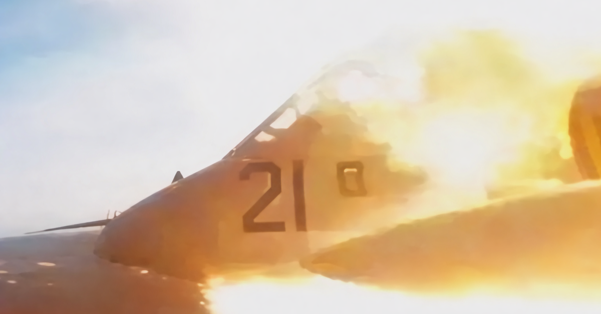 Ukraiński Su-25 oberwał rakietą, pilot nie miał szans. Przerażające nagranie ze skrzydła