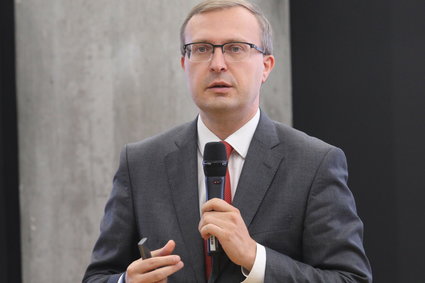 Polskie firmy gotowe na Omikrona? Borys: mocne obostrzenia nie będą potrzebne