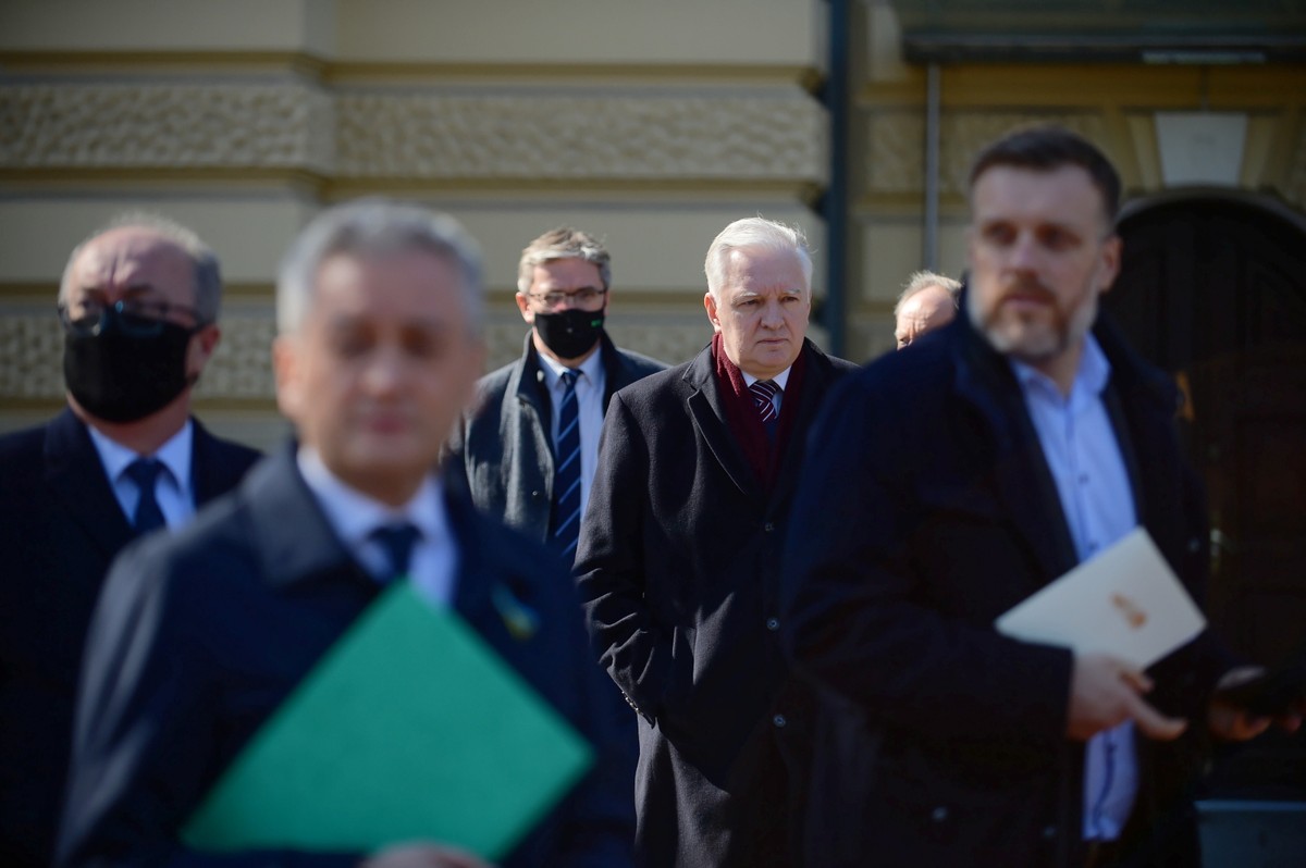 Liderzy ugrupowań parlamentarnych po spotkaniu z premierem Mateuszem Morawieckim