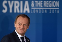 Tusk: Rosyjskie naloty w Syrii tylko pogarszają sytuację