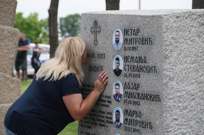 Spomenik u Malom Orašju 