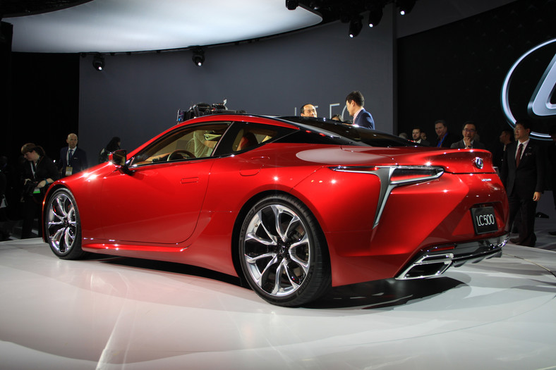 Lexus LC500 (Detroit 2016)