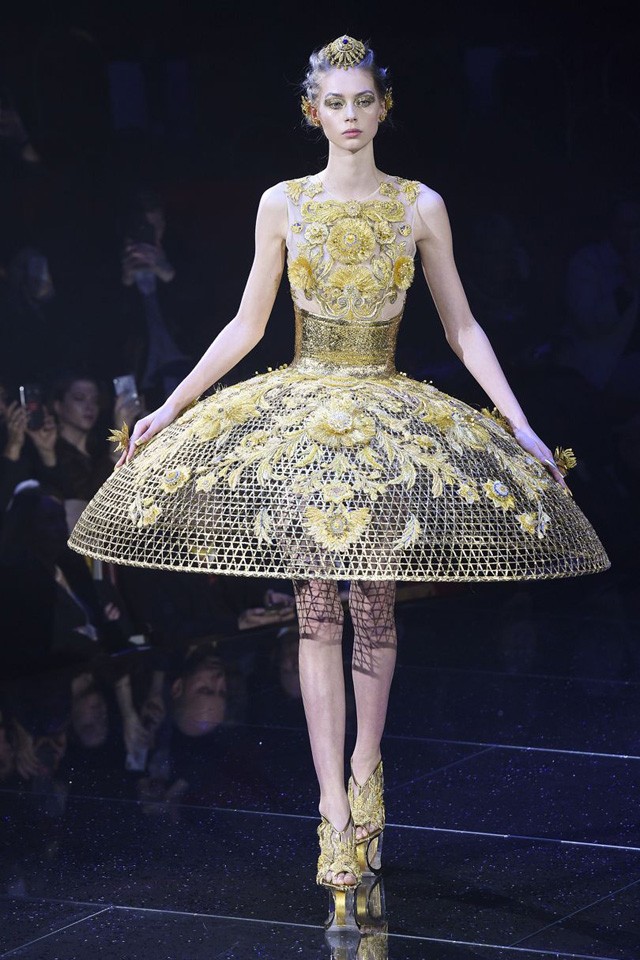A párizsi haute couture divathét ismét tartogatott magyar szenzációt