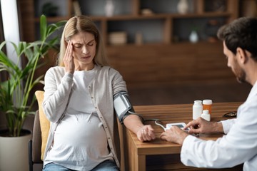 Várandósság alatt mennyi a normális vérnyomás és pulzus? Az orvos válaszol