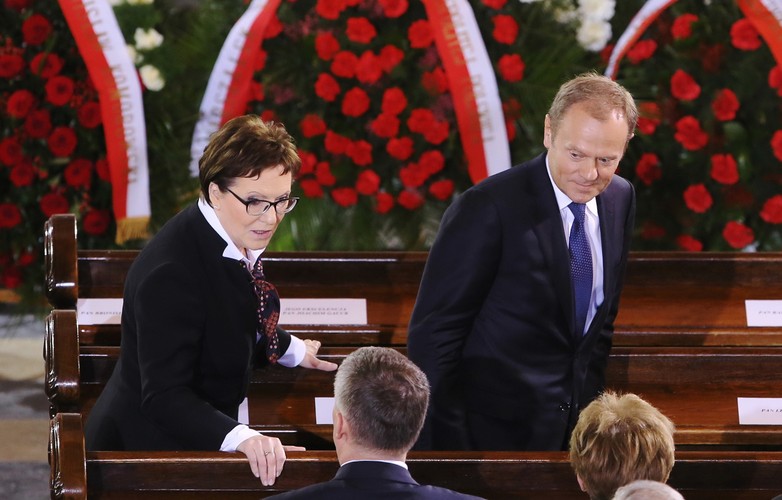 Uroczystości pogrzebowe Władysława Bartoszewskiego - Ewa Kopacz i Donald Tusk