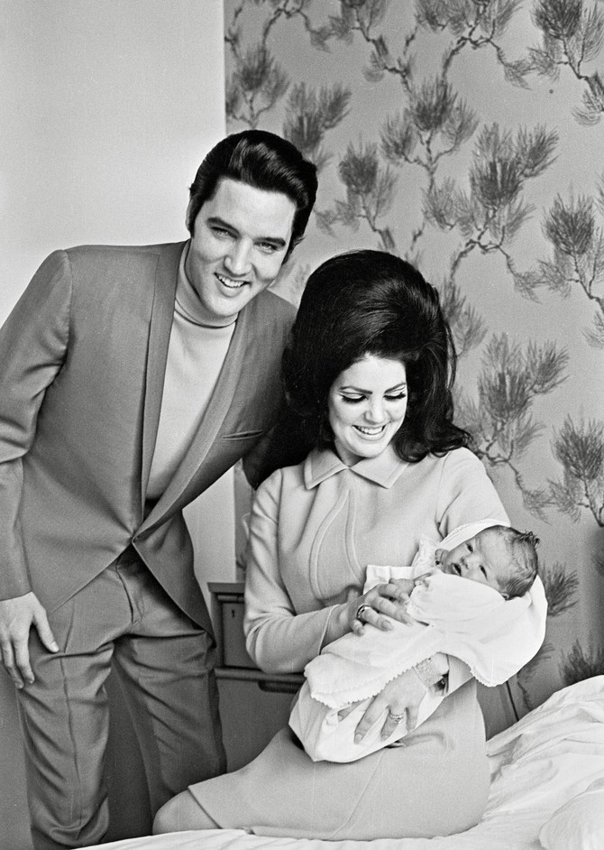 Elvis i Prisila Prisli sa ćerkom