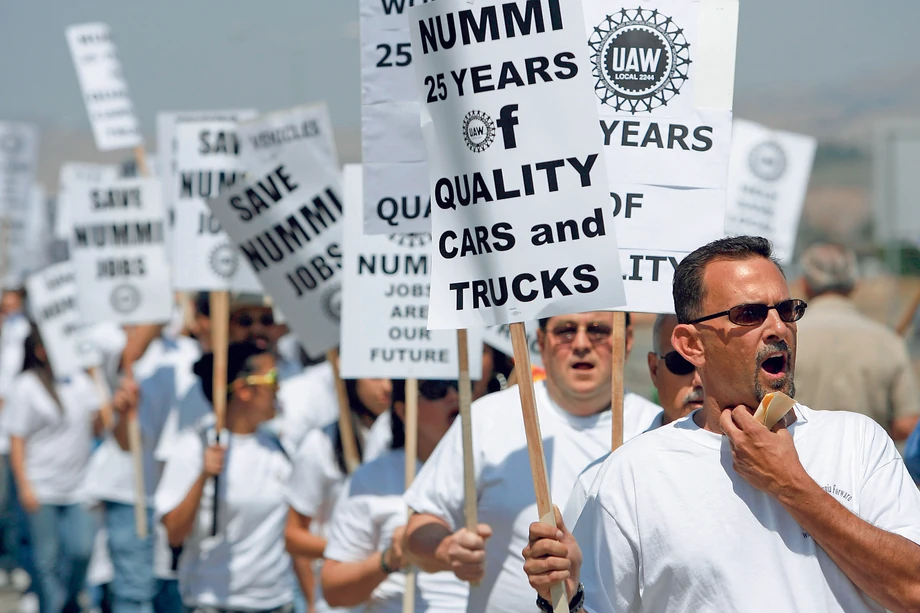 Trwający od września strajk związkowców z United Auto Workers jest wymierzony w tzw. wielką trójkę, czyli Forda, General Motors i Stellantisa.