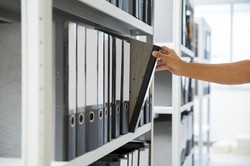 Koniec trzymania papierowych zgłoszeń do ZUS. Senat przyjmuje ważną ustawę!