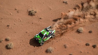 eryk goczał najszybszy na 9. etapie rajdu dakar. problemy konrada dąbrowskiego