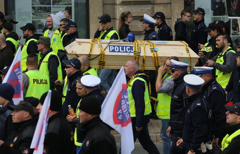 Kosztowny protest policjantów