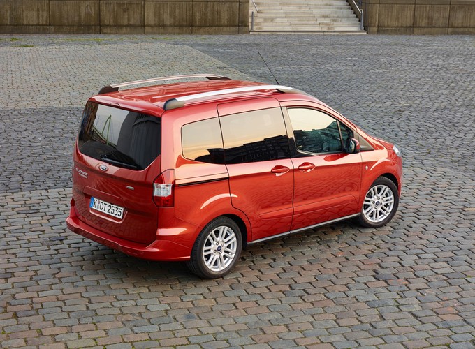 Ford tourneo courier