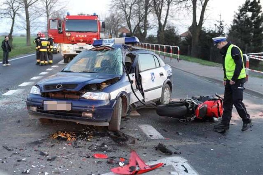 wypadek, leszno, motocyklista, radiowóz