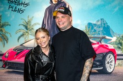 Partnerka Buddy podpadła internautom. "Gdzie BHP i czepek?"