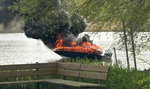 Koszmarny pożar na... wodzie. Spłonęła łódź w Siadle Dolnym