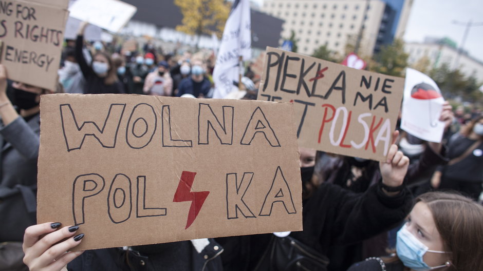 Ogólnopolski Strajk Kobiet - największe manifestacje w wolnej Polsce