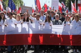 Marsz 4 czerwca. Ilu Polaków zadeklarowało udział w proteście? [SONDAŻ]