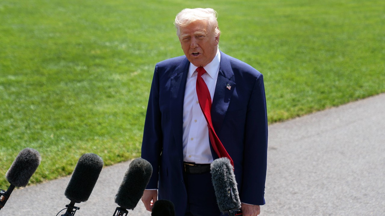 "Konsekwencje są dramatyczne". Donald Trump wypowiedział wojnę mediom – i obrywa rykoszetem. Jedną batalię właśnie przegrał