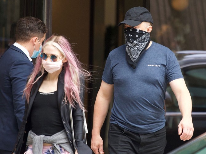Elon Mask i Grajms u Njujorku